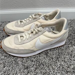 Nike Sneakers Women's Daybreak Pale Ivory Light Smoke Gray (CK2351-101).